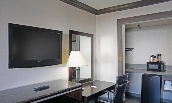 Hawthorne Plaza Inn Near LAX image 14