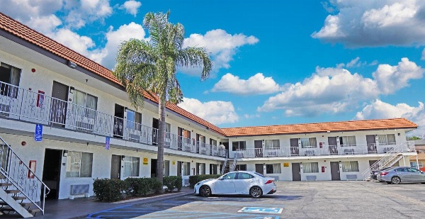 Hawthorne Plaza Inn Near LAX Main image